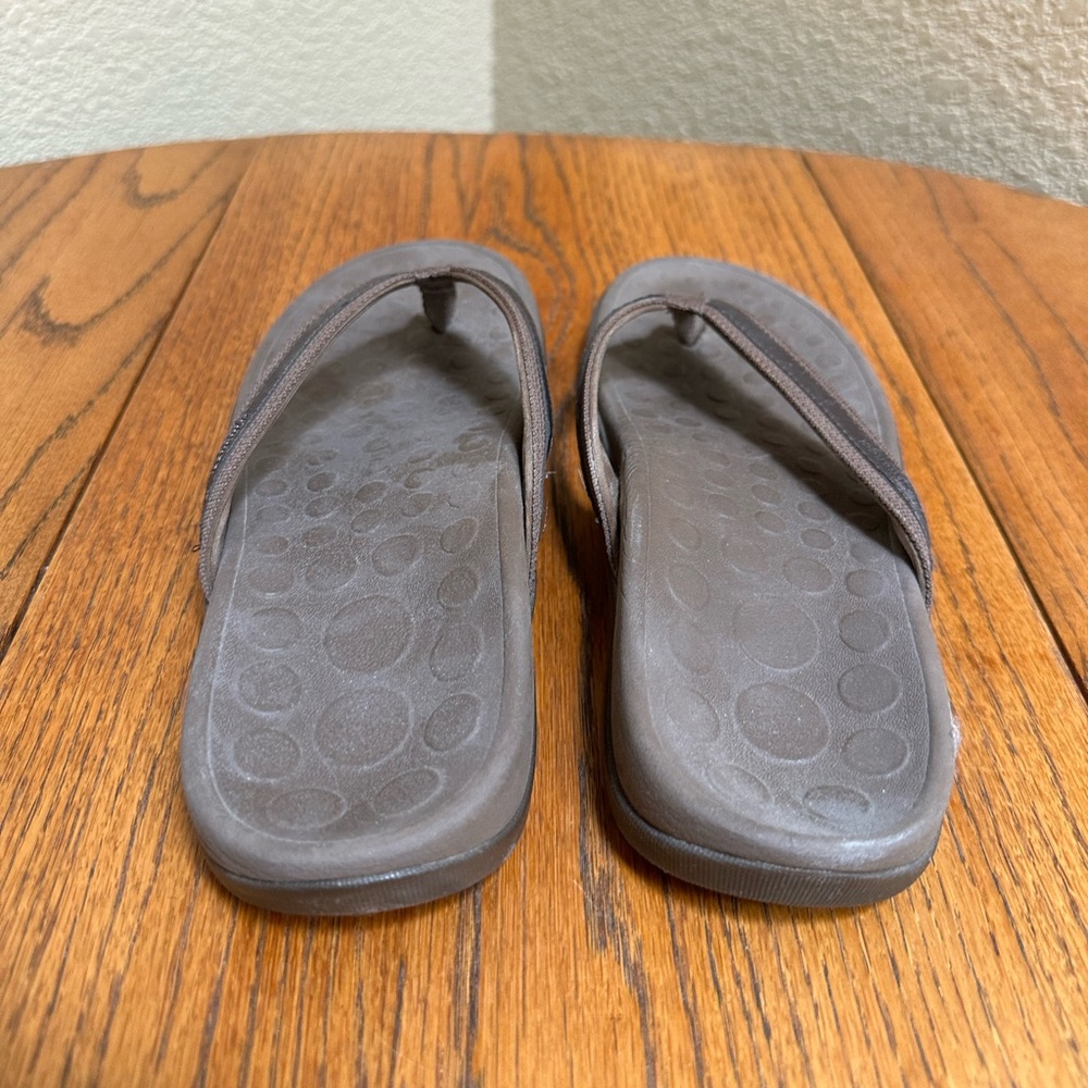 Orhtoheel brown flip-flop sandals - Picture 5 of 10